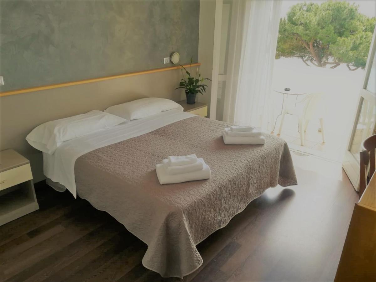 Hotel Marina Celle Ligure Exterior photo